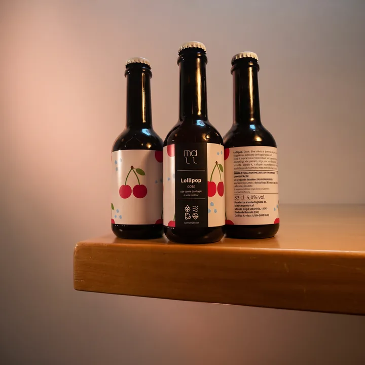 UakLppy7ishPzM5e42mBD - AI-generated packaging design concept